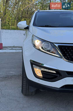 Внедорожник / Кроссовер Kia Sportage 2014 в 