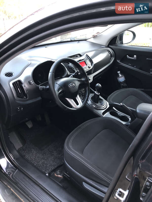 Внедорожник / Кроссовер Kia Sportage 2012 в Кременце