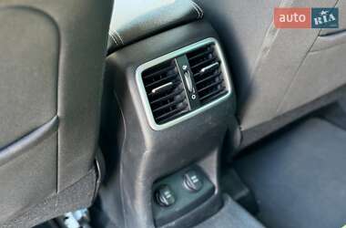 Внедорожник / Кроссовер Kia Sportage 2016 в 