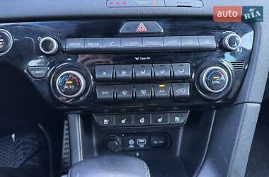 Позашляховик / Кросовер Kia Sportage 2016 в 