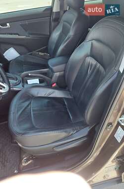 Внедорожник / Кроссовер Kia Sportage 2012 в 