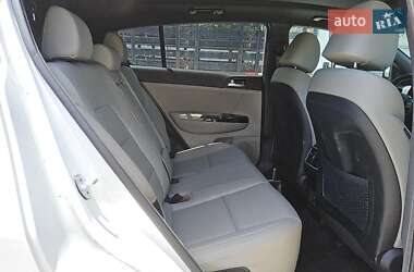 Внедорожник / Кроссовер Kia Sportage 2021 в 