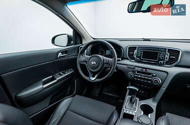 Позашляховик / Кросовер Kia Sportage 2016 в 