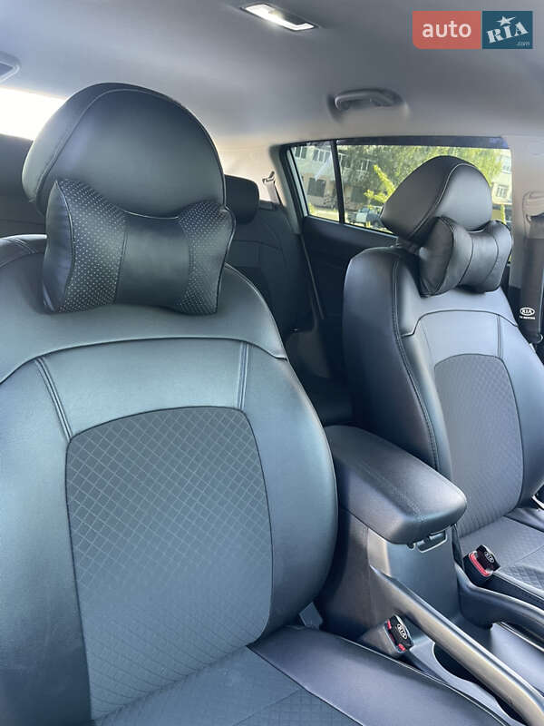 Позашляховик / Кросовер Kia Sportage 2011 в Білій Церкві