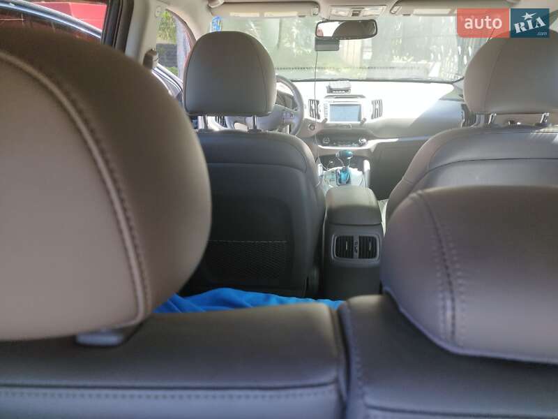 Внедорожник / Кроссовер Kia Sportage 2013 в Харькове