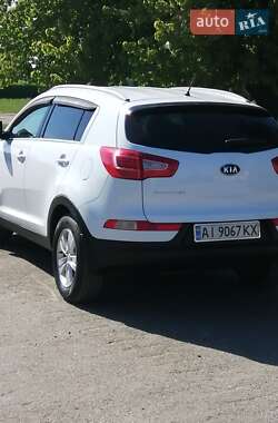 Внедорожник / Кроссовер Kia Sportage 2011 в 