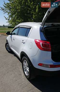 Внедорожник / Кроссовер Kia Sportage 2011 в 