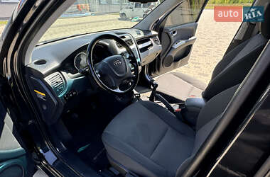 Внедорожник / Кроссовер Kia Sportage 2009 в 