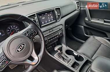 Внедорожник / Кроссовер Kia Sportage 2016 в 