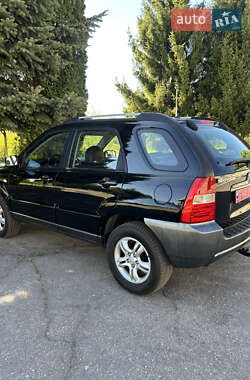 Позашляховик / Кросовер Kia Sportage 2007 в 