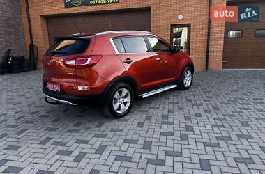 Внедорожник / Кроссовер Kia Sportage 2012 в 