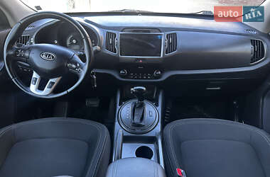 Внедорожник / Кроссовер Kia Sportage 2012 в 