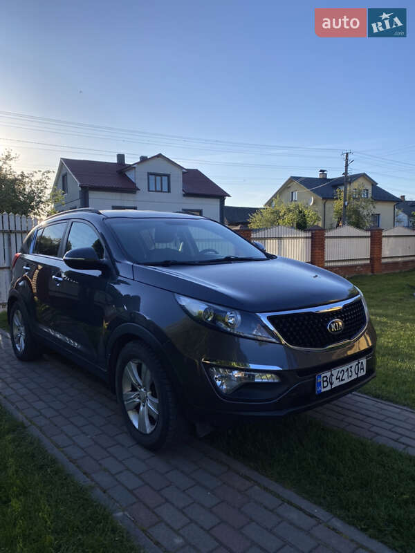 Внедорожник / Кроссовер Kia Sportage 2011 в 
