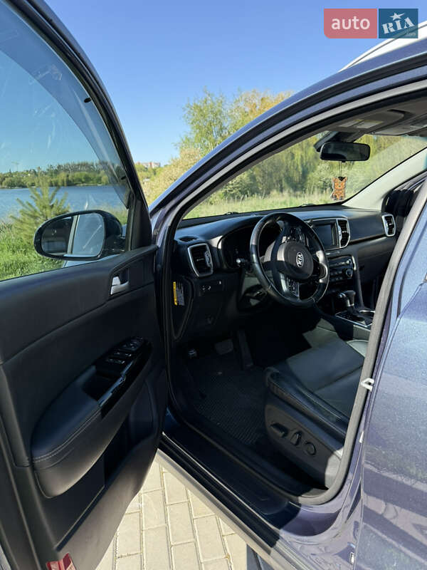 Внедорожник / Кроссовер Kia Sportage 2017 в Ровно