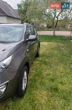 Позашляховик / Кросовер Kia Sportage 2012 в 
