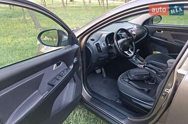 Внедорожник / Кроссовер Kia Sportage 2011 в 