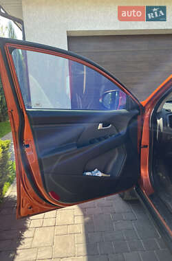 Внедорожник / Кроссовер Kia Sportage 2012 в 