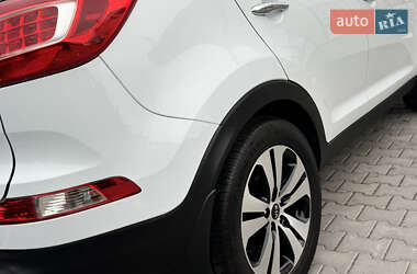 Позашляховик / Кросовер Kia Sportage 2012 в 