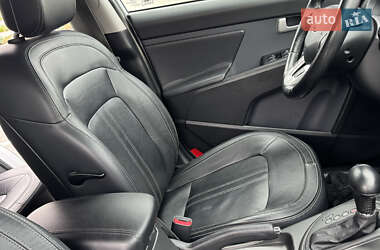 Позашляховик / Кросовер Kia Sportage 2012 в 