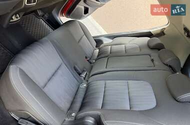 Позашляховик / Кросовер Kia Sportage 2019 в 