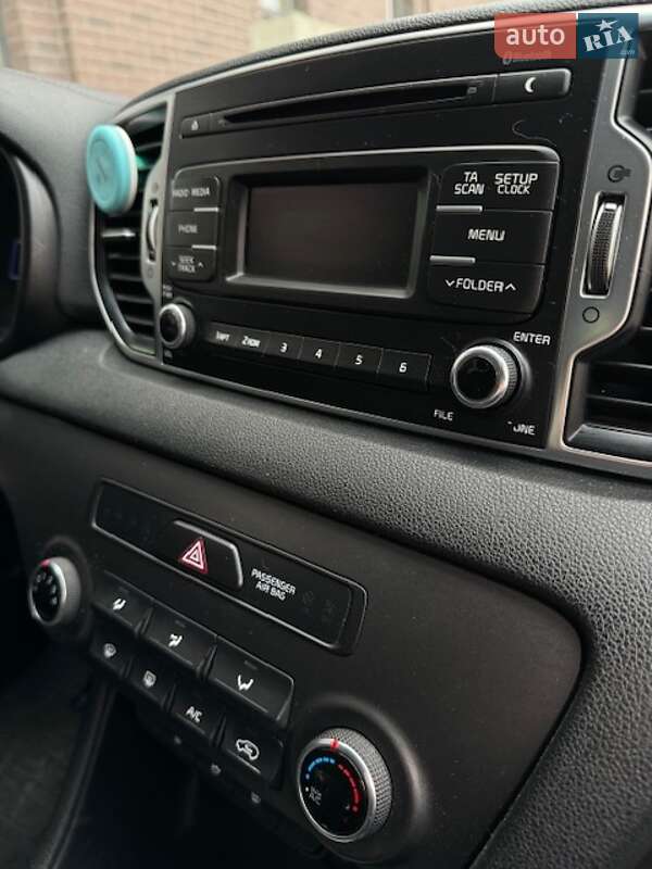 Внедорожник / Кроссовер Kia Sportage 2016 в Львове