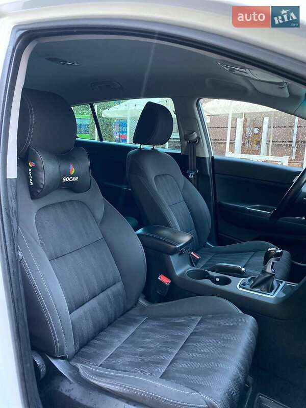 Внедорожник / Кроссовер Kia Sportage 2016 в Каменец-Подольском