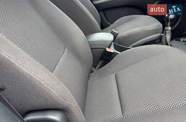 Позашляховик / Кросовер Kia Sportage 2006 в 