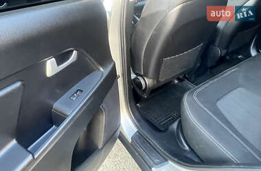Внедорожник / Кроссовер Kia Sportage 2014 в 