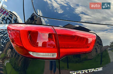 Позашляховик / Кросовер Kia Sportage 2015 в 