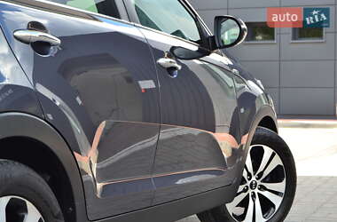 Позашляховик / Кросовер Kia Sportage 2012 в 