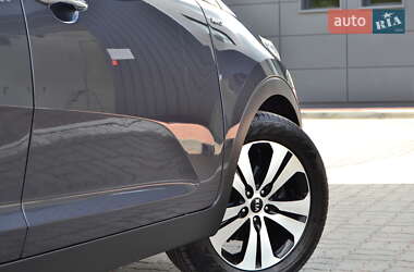 Позашляховик / Кросовер Kia Sportage 2012 в 