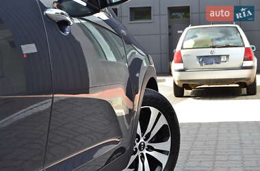 Позашляховик / Кросовер Kia Sportage 2012 в 