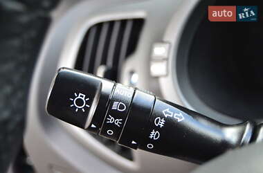 Позашляховик / Кросовер Kia Sportage 2012 в 