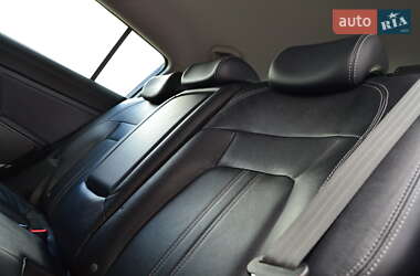 Позашляховик / Кросовер Kia Sportage 2012 в 