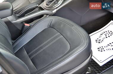 Позашляховик / Кросовер Kia Sportage 2012 в 