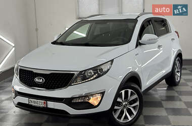 Позашляховик / Кросовер Kia Sportage 2015 в Трускавці