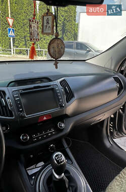 Позашляховик / Кросовер Kia Sportage 2010 в 