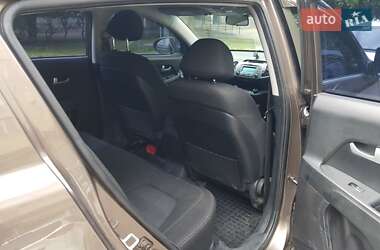 Внедорожник / Кроссовер Kia Sportage 2012 в 
