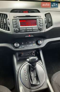 Позашляховик / Кросовер Kia Sportage 2012 в 