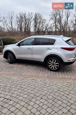 Внедорожник / Кроссовер Kia Sportage 2016 в 