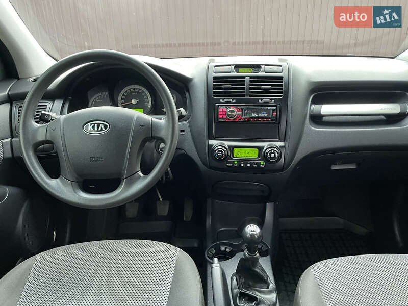 Внедорожник / Кроссовер Kia Sportage 2008 в Лубнах