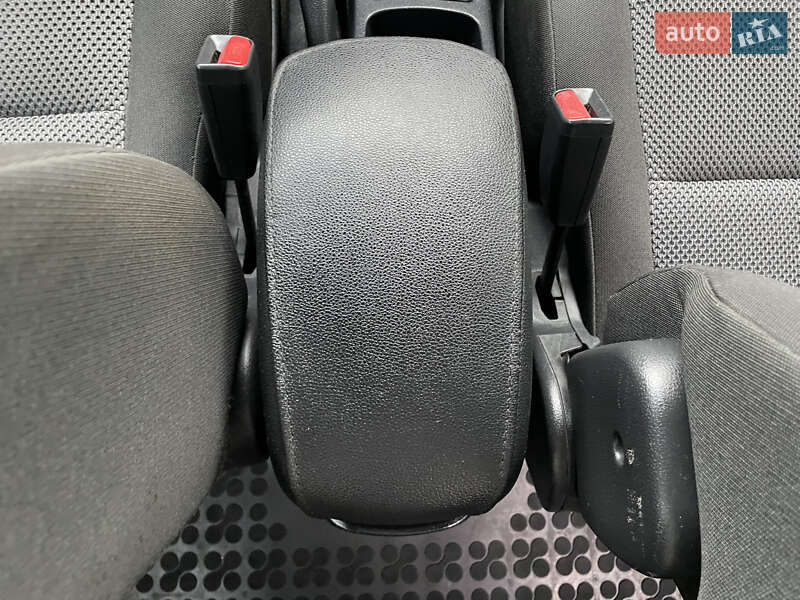 Внедорожник / Кроссовер Kia Sportage 2008 в Лубнах