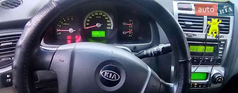 Внедорожник / Кроссовер Kia Sportage 2007 в 