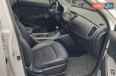 Позашляховик / Кросовер Kia Sportage 2013 в 