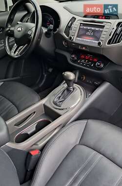 Позашляховик / Кросовер Kia Sportage 2013 в 