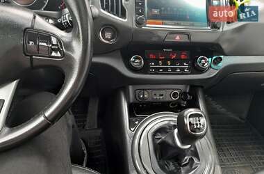 Позашляховик / Кросовер Kia Sportage 2011 в 