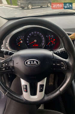 Позашляховик / Кросовер Kia Sportage 2011 в 