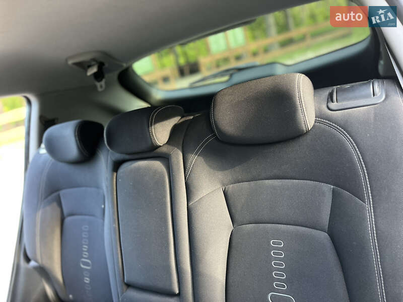 Внедорожник / Кроссовер Kia Sportage 2011 в Золотоноше