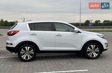 Внедорожник / Кроссовер Kia Sportage 2012 в 