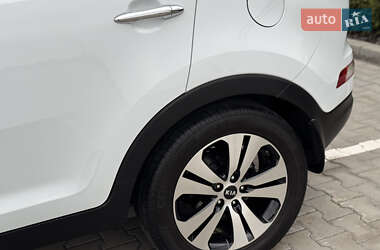Внедорожник / Кроссовер Kia Sportage 2012 в 
